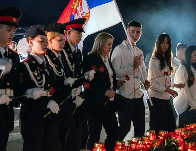 Краснодор - Ученици Средњошколског