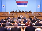 Закон који забрањује пушење у затвореном простору, посланике подијелио, не на власт и опозицију, већ на пушаче и непушаче