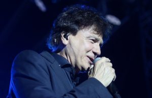 Бачена бомба на кућу Здравка Чолића