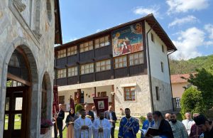 Крсна слава Манастира Светог оца Николаја у Добрунској Ријеци