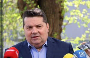 Стевандић: Ставити ван снаге наметнута законска рјешења и поправити неправду