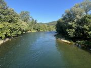 Данас сунчано и топло, понегдје могући краткотрајни пљускови