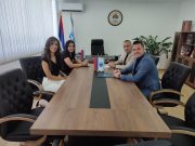Пријем представнице Фоче на „Избору за Мис БиХ за Мис свијета 2026“ код градоначелника Вукадиновића