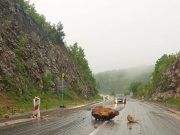 Саобраћај се одвија по влажним коловозима