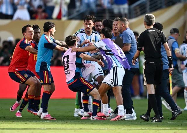 2026_07_20_T084339_Z_375639564_UP_1_EM_7_J1_Q1_P6_K_RTRMADP_3_SOCCER_WORLDCUP_ESP_ARG_58f09a338a