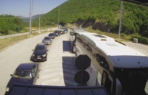 Гужве на прелазима Градишка, Доња Градина, Рача, Орашје, Брод, Зупци и Велика Кладуша