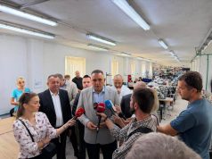 Фоча: Минић у посјети предузећу „Графо Балкан“ (Видео)