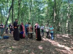 Митрополит Хризостом у Власеници: Чувати културу сјећања и молитвени спомен на невине жртве (ВИДЕО)