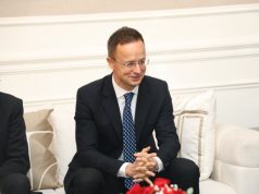 Сијарто напушта парламент, одлази у кинеску компанију