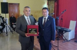 Премијеру Минићу уручена Повеља – највеће признањe општине Соколац