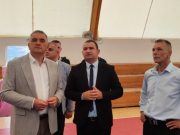 За реконструкцију фискултурне сале у Берковићима Влада издваја 800.000 КМ; Помоћ пољопривредницима