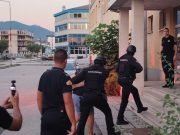 Окружни суд у Источном Сарајеву након рочишта изрекао je мјере забране напуштања боравишта Александру Николићу
