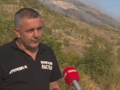 Борба са ватреном стихијом у Требињу: Ватрогасци и хеликоптер бране куће и магистрални пут