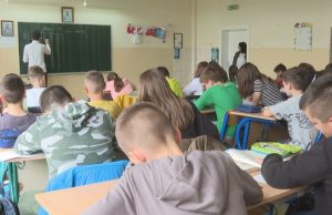 Обустављена настава у основним и средњим школама у Републици Српској