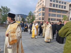 Патријарх Порфирије освештава храм у Палама