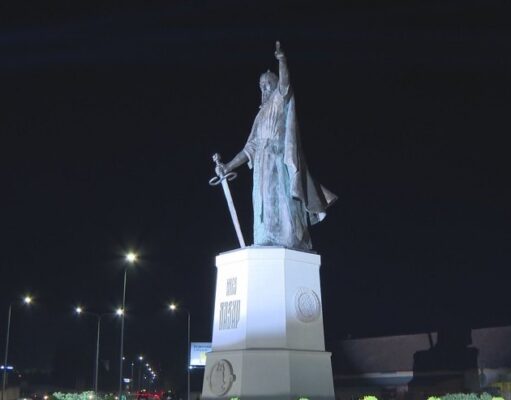 У Бањалуци свечано откривен споменик посвећен кнезу Лазару