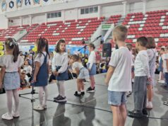 Дјечији сајам у Источном Сарајеву почео игром и пјесмом малишана, 12.9. (Видео)