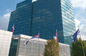 Влада Српске о закључивању посебног колективног уговора за запослене у органима управе