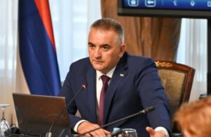 Минић: Вријеме да одговорност преузму домаће институције