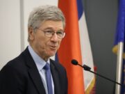 Сакс: Пријетње Русији знак самоубилачког понашања Европе