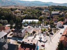 Балон сала у Калиновику подигнута и покривена