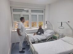 Универзитетска болница Фоча извела прву минимално инвазивну операцију уклањања бубрега због туморa