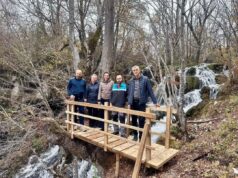 На водопаду Берег постављена платформа за фотографисање