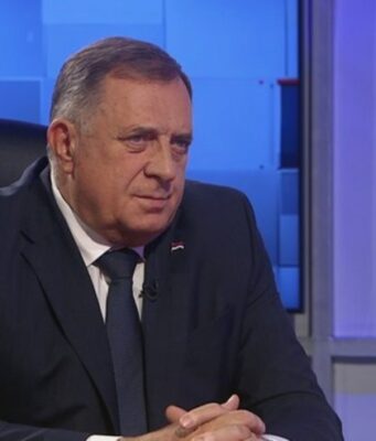 Додик: Планирамо прогласити нови Устав Српске на Дан Републике