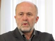 Симић: Ифимесу и Бећировићу је лакше критиковати Додика него спознати себе