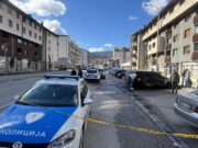 Два аутомобила изгорјела на Палама