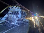 Обустава саобраћаја на Рачи трајаће док не буде уклоњен изгорјели камион