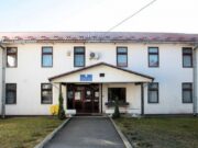 Насрнуо на жену и нанио јој повреде по врату, подигнута оптужница
